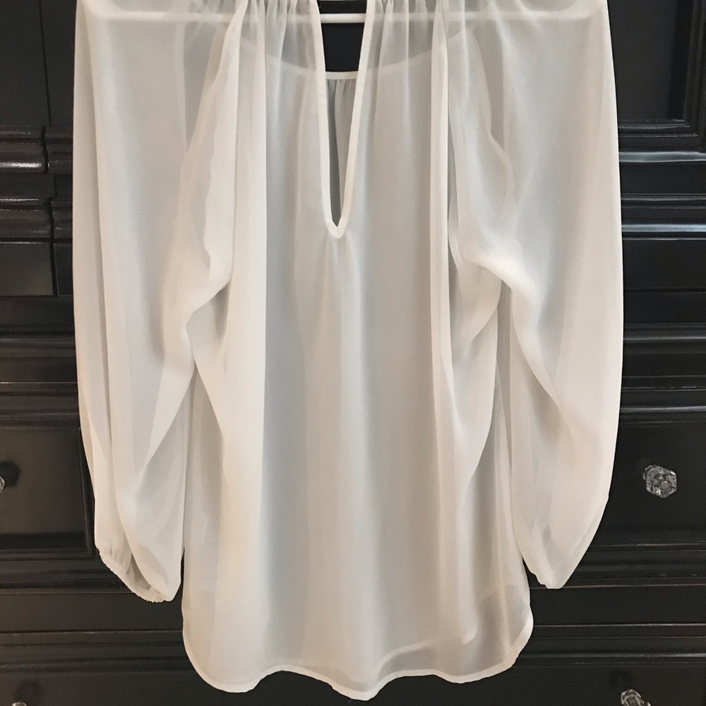 Ro & De size Medium sheer blouse